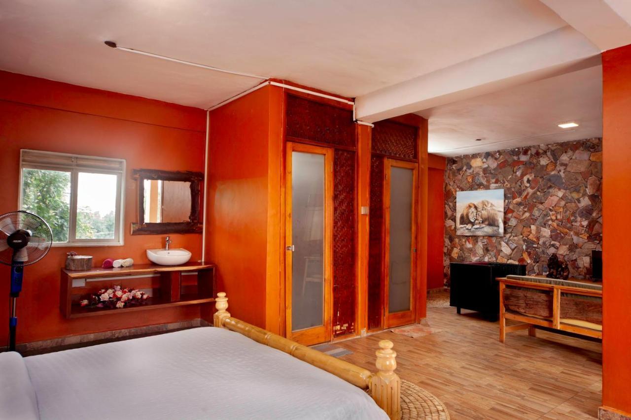 African Tribe Hotel Kampala Exterior photo