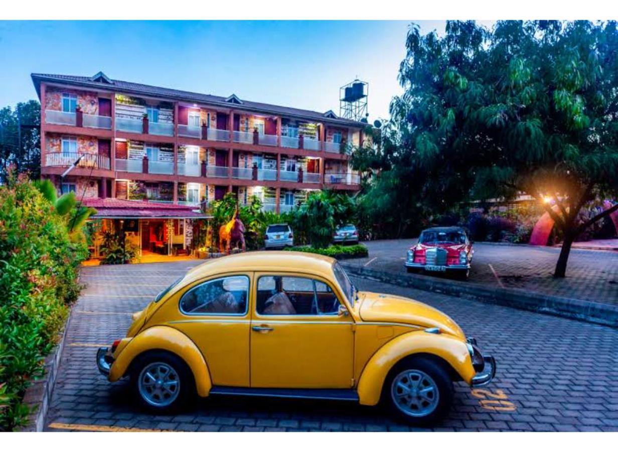 African Tribe Hotel Kampala Exterior photo