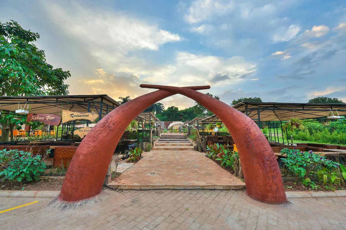 African Tribe Hotel Kampala Exterior photo