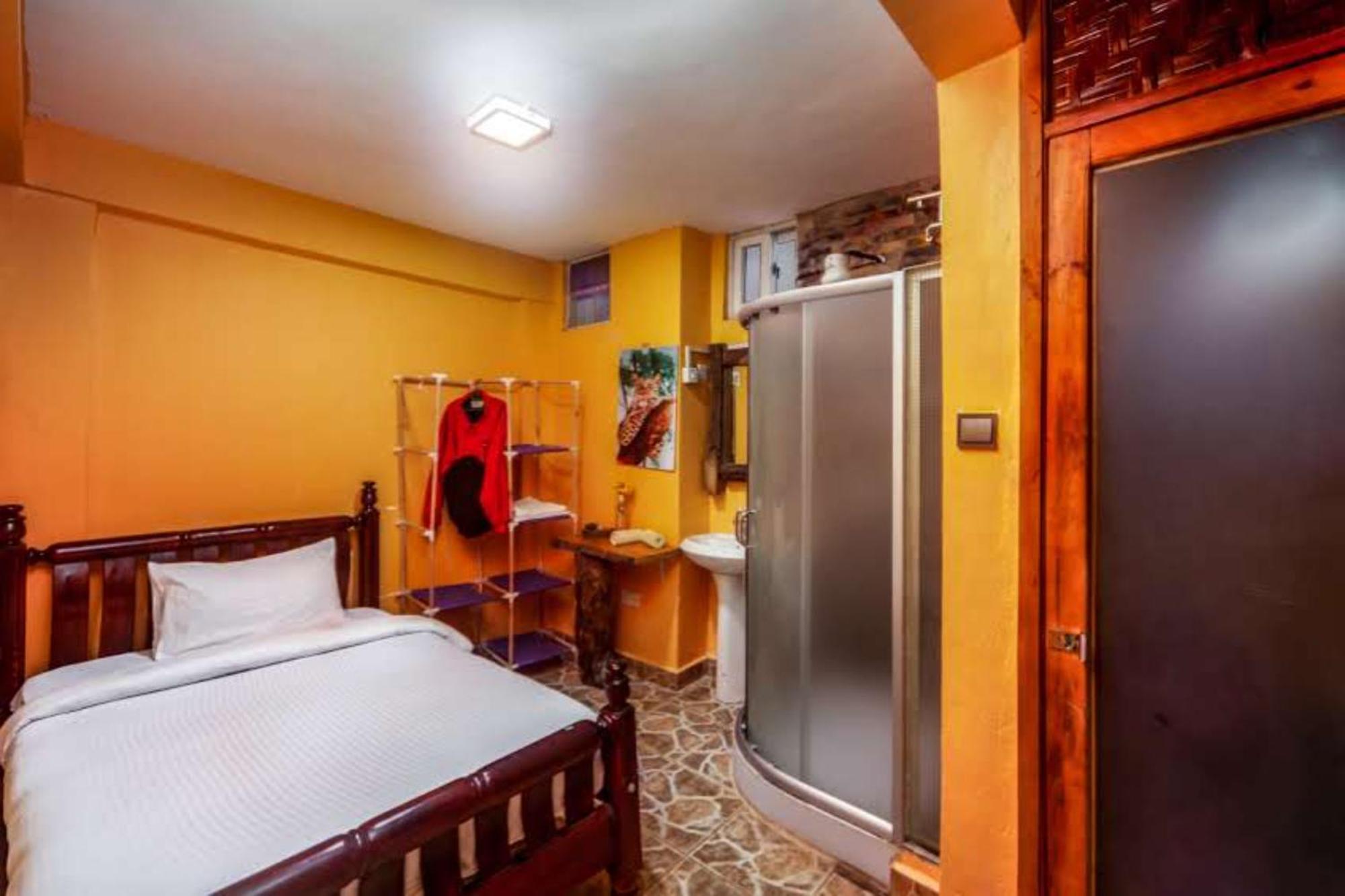 African Tribe Hotel Kampala Exterior photo